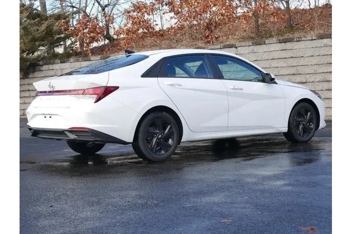 $18597 : Hyundai ELANTRA 2023 SEL 4dr image 7