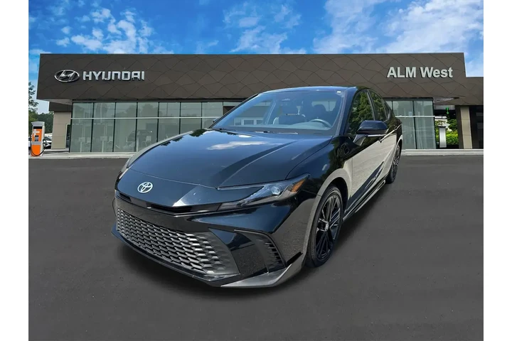 $25820 : Toyota Camry 2025 SE 4dr Sed image 1