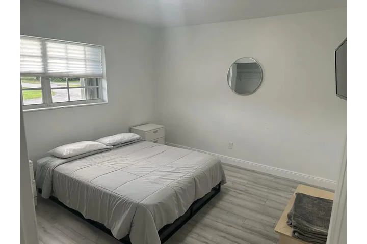 $1000 : RENTO HABITACION AMOBLADA image 5