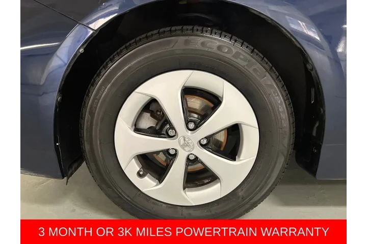 $11988 : 2015 Prius Two image 9