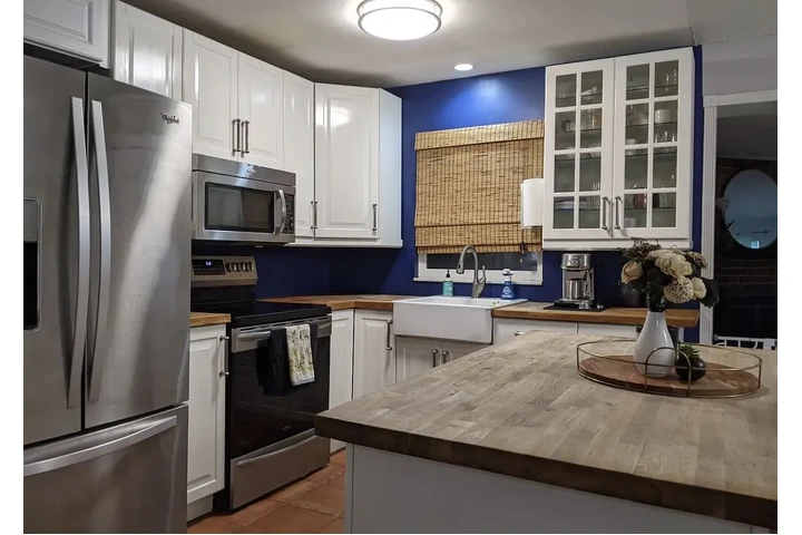 $900 : charming stainless steel home image 2