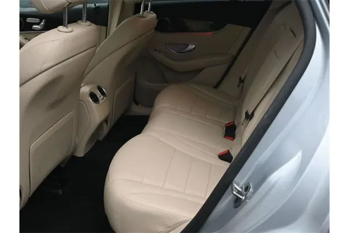 $23124 : Mercedes-Benz GLC 2022 AWD G image 7