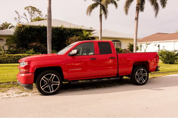 $12000 : 2017 Silverado LT Custom image 2