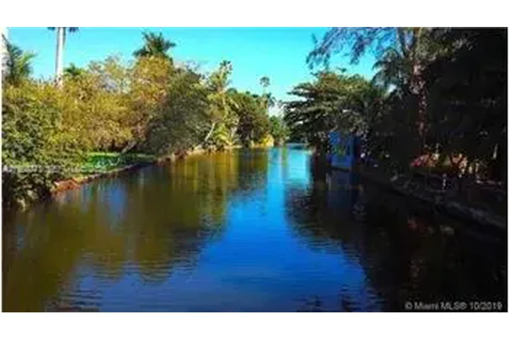 $6950 : Rental property with 3 bedro image 9