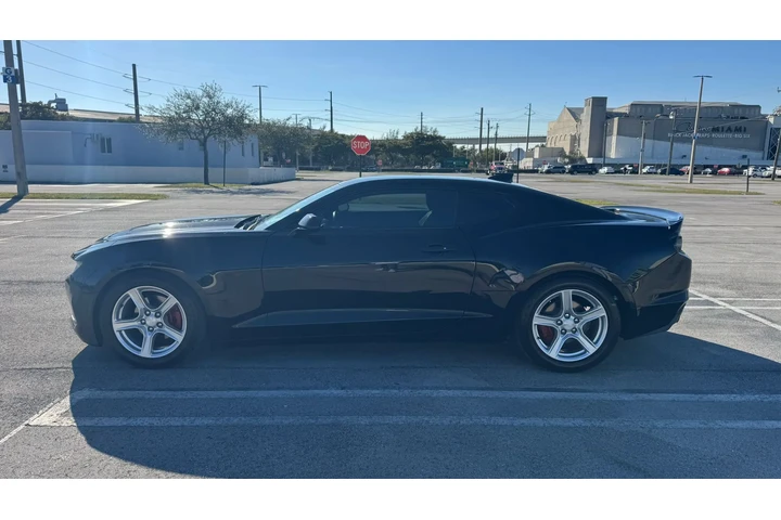 $19995 : Chevrolet Camaro 2021 image 4