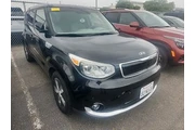 Kia Soul EV 2017 + 4dr Cross