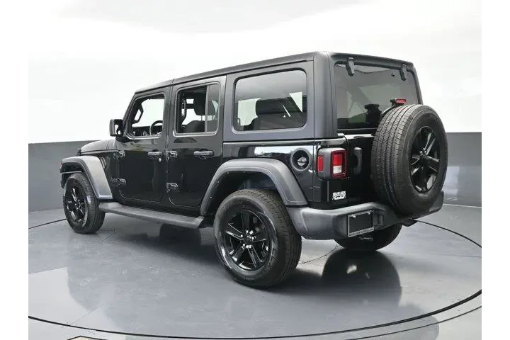 $27995 : Jeep Wrangler Unlimited 2022 image 4
