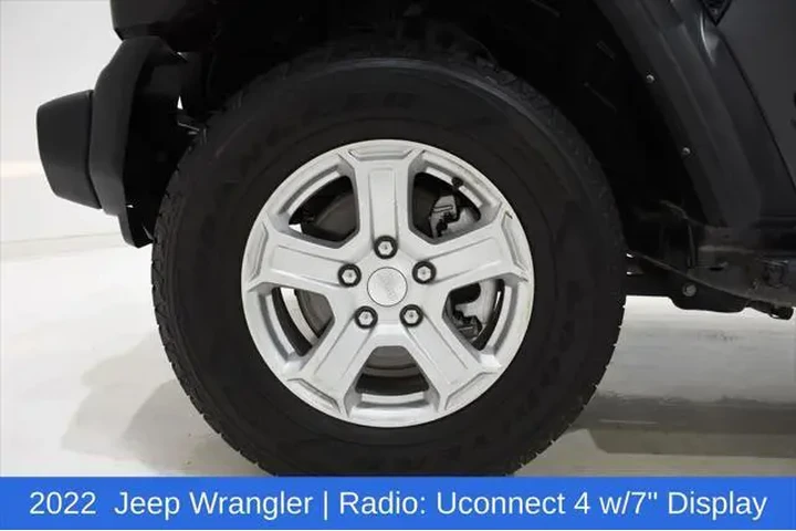 $26725 : Jeep Wrangler Unlimited 2022 image 8
