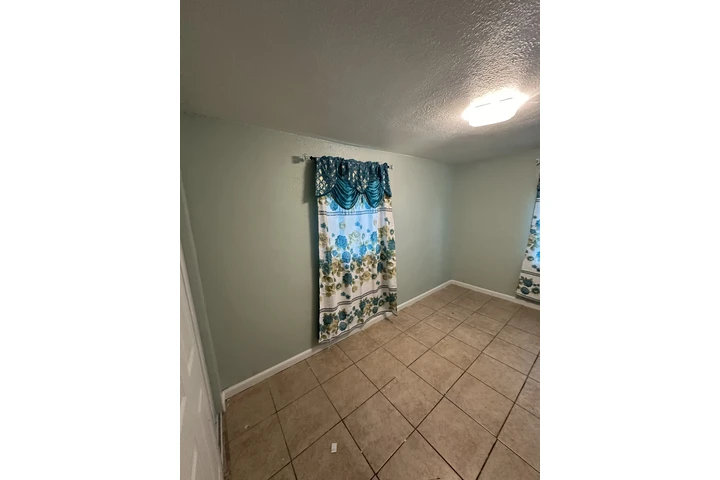 $900 : Se Renta cuarto image 1