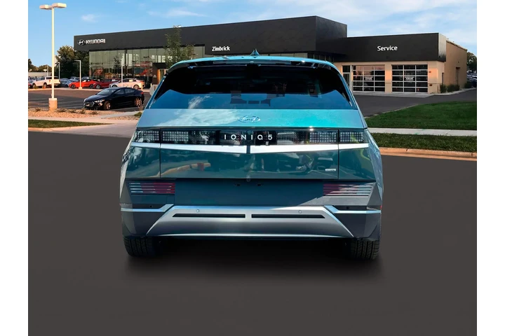 $27490 : Hyundai IONIQ 5 2024 AWD SEL image 6