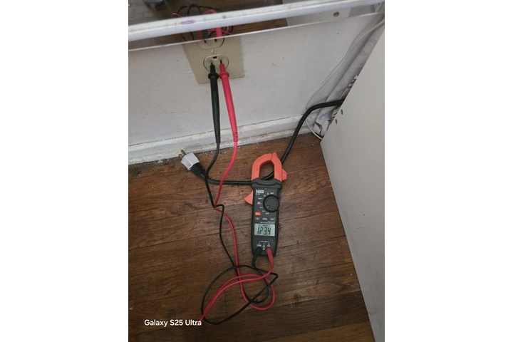 Santos Handyman image 3