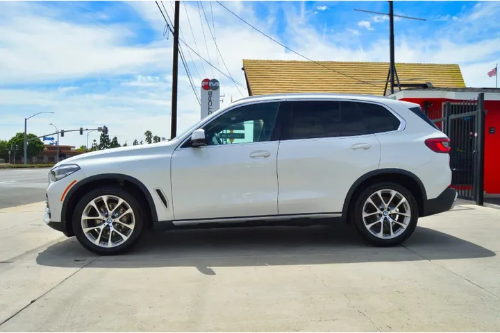$27995 : Used 2020 X5 xDrive40i Sports image 2