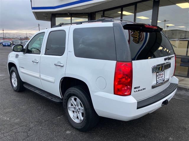 $7999 : 2008 GMC Yukon image 3