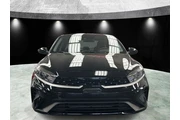 $14985 : Kia Forte 2023 LXS 4dr Sedan thumbnail