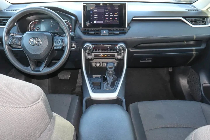 $29387 : 2024 RAV4 XLE FWD image 10