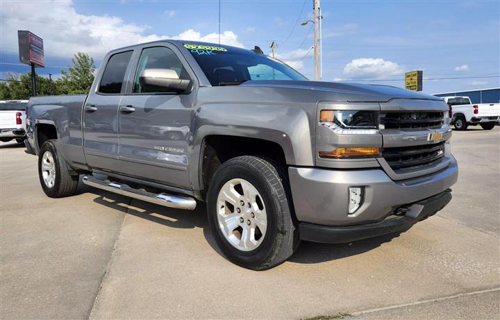 $25999 : 2017 CHEVROLET SILVERADO 1500 image 3