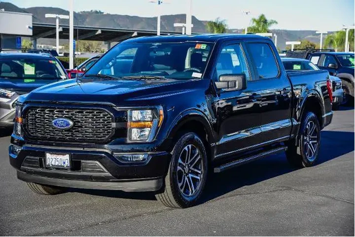 $33899 : Ford F-150 2023 4x2 XL 4dr S image 3