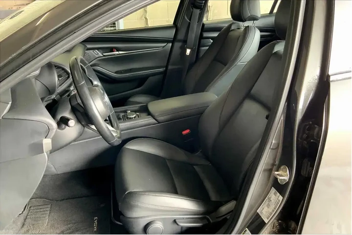 $19688 : Mazda Mazda3 Sedan 2023 2.5 image 7