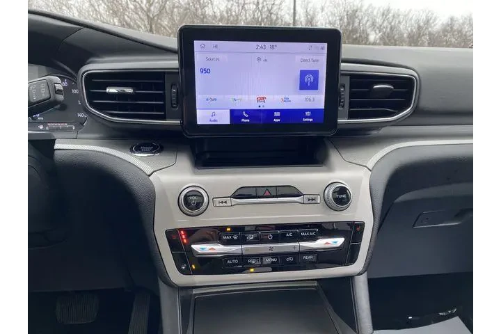 $34995 : Ford Explorer 2023 AWD XLT 4 image 9