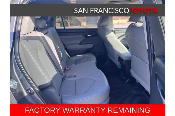 $43999 : 2023 Highlander Hybrid XLE image 6