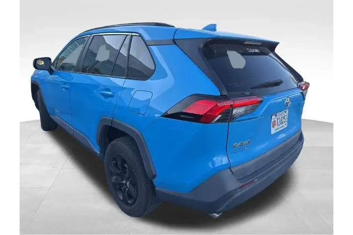 $18965 : Toyota RAV4 2019 LE 4dr SUV image 9