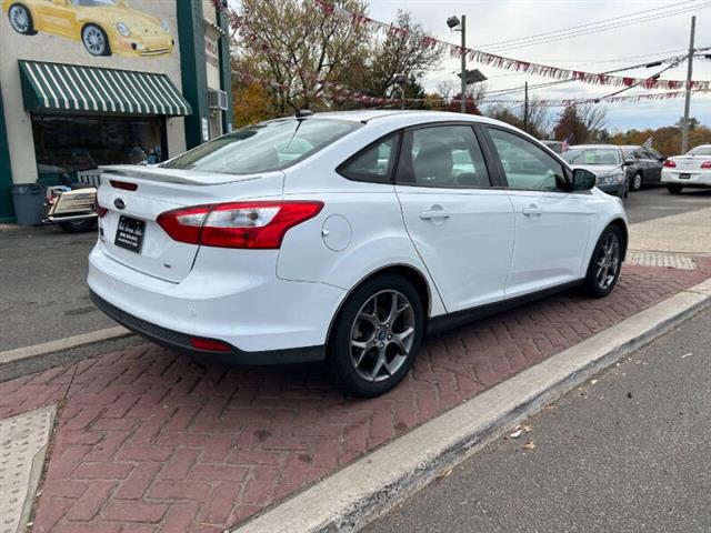 $6495 : 2013 Focus SE image 4