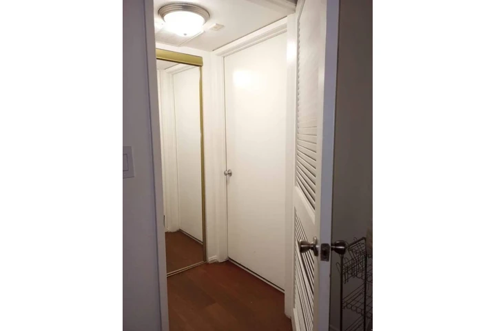 $950 : CUARTO EN RENTA LA VERMONT/3RD image 1