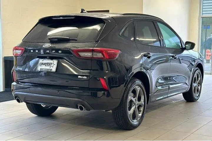 $23632 : Ford Escape 2023 AWD ST-Line image 4