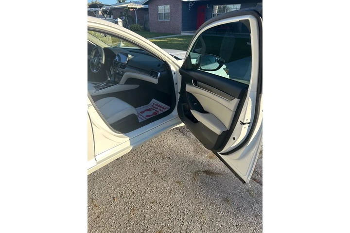 $9900 : Accord LX --- 2018 image 6