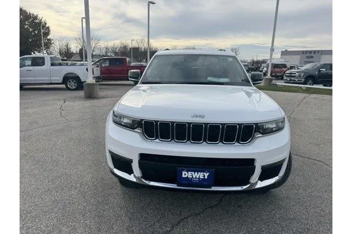 $38739 : Jeep Grand Cherokee L 2024 4 image 2