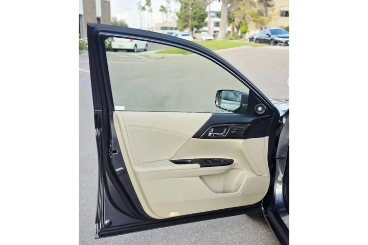 $15950 : 2017 Accord Hybrid EX-L image 10