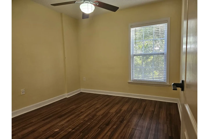 $1750 : Rento Apartamento image 3