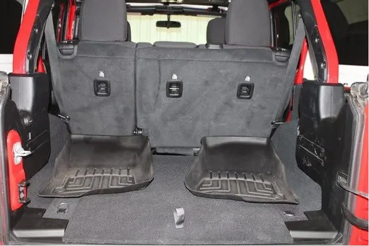 Jeep Wrangler 2023 4x4 Sport image 7