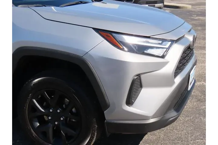 $25999 : Toyota RAV4 2024 LE 4dr SUV image 6