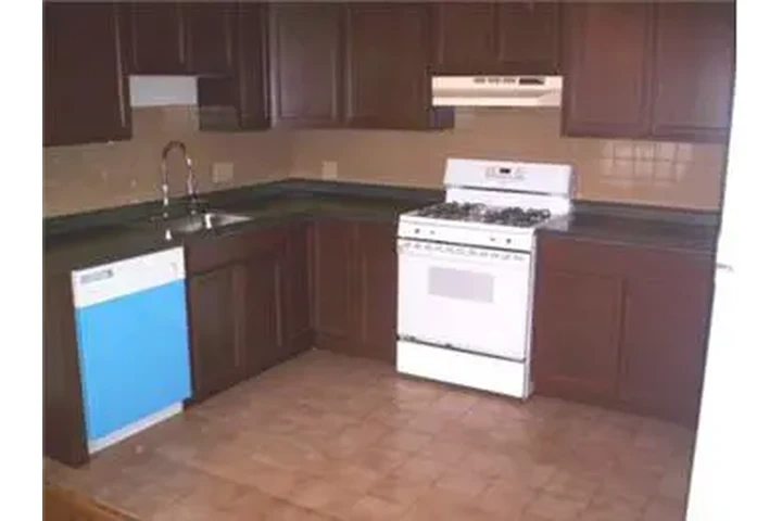 $2695 : Rental property with 3 bedro image 8