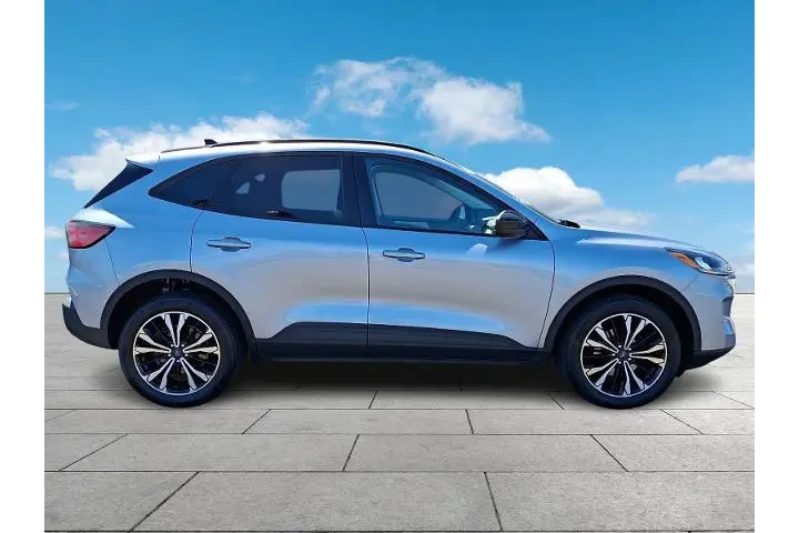 $22997 : Ford Escape 2022 AWD SE 4dr image 7