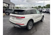 $35985 : Lincoln Corsair 2023 AWD Res thumbnail