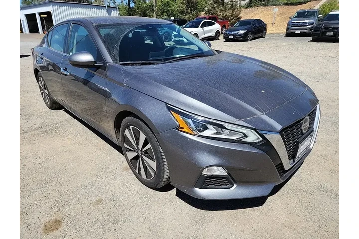 $17200 : Nissan Altima 2022 2.5 SV 4d image 8