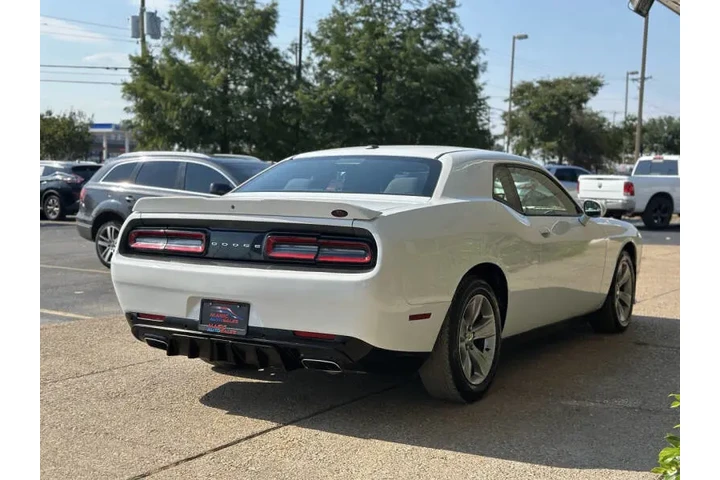 $18999 : 2020 Challenger SXT image 9
