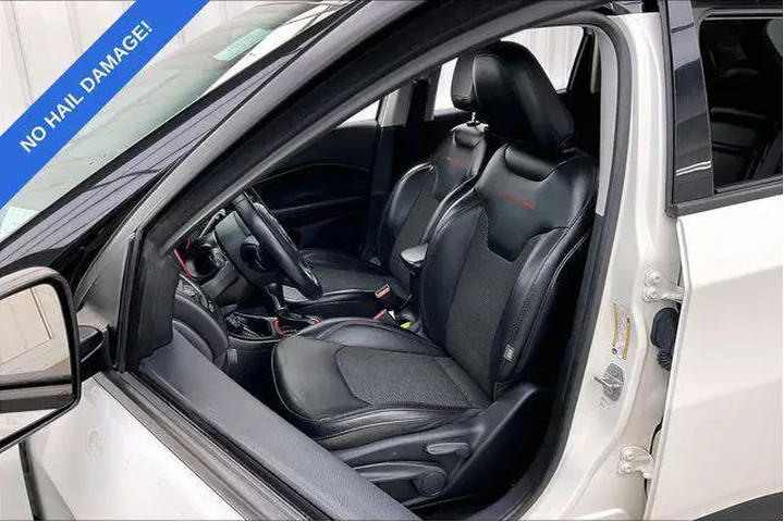 $14990 : Jeep Compass 2018 4x4 Trailh image 8