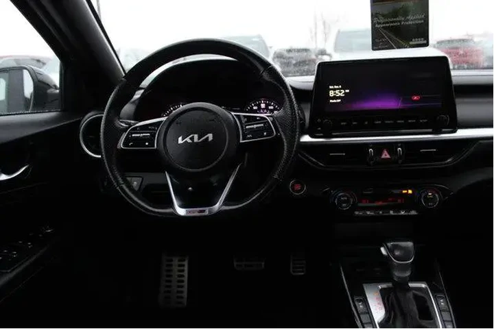 $17986 : Kia Forte 2023 GT-Line 4dr S image 6