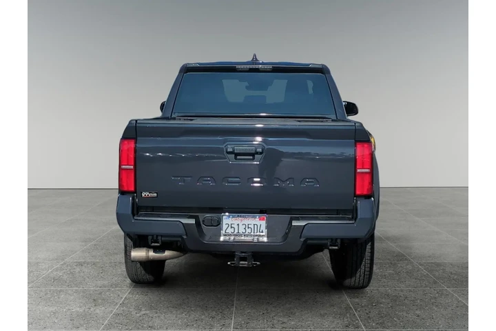 $39702 : Toyota Tacoma 2025 4x2 SR5 4 image 4