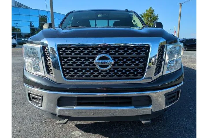 $26988 : Nissan Titan XD 2018 4x4 SV image 9