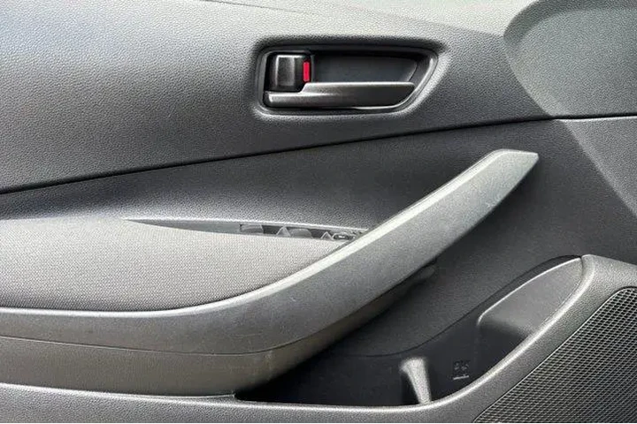$19888 : Toyota Corolla 2023 LE 4dr S image 10