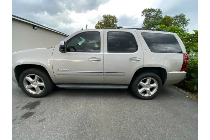 $6495 : 2009 Tahoe LTZ image 4