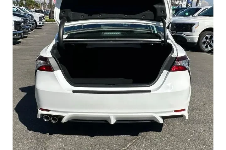 $28495 : Toyota Camry Hybrid 2024 SE image 10