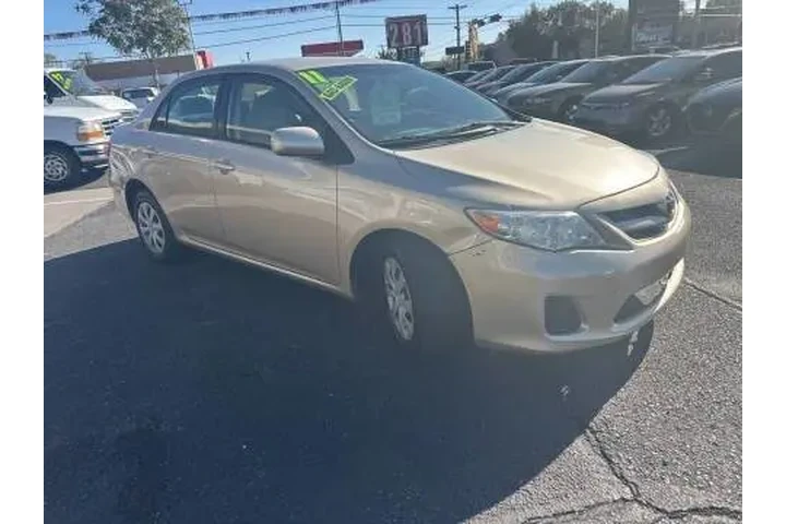 2011 Corolla LE image 7