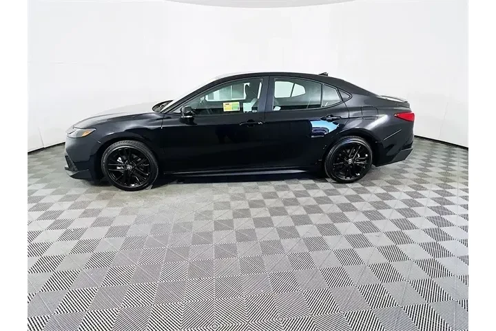 $33500 : Toyota Camry 2025 SE 4dr Sed image 4