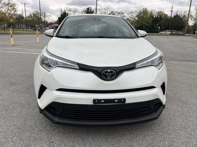 $15900 : 2018 C-HR XLE image 5