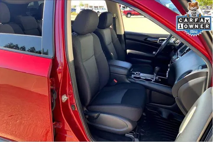 $15985 : Nissan Pathfinder 2018 4x4 S image 7